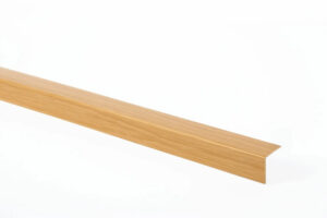 Välisnurgaliist KKU20 plastik tamm 2175 20x20mm 2,5m 5102703