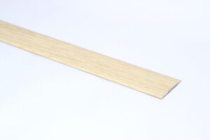 Katteliist Küberit 441 tamm valge Dehli 40mm 2m iseliimuv