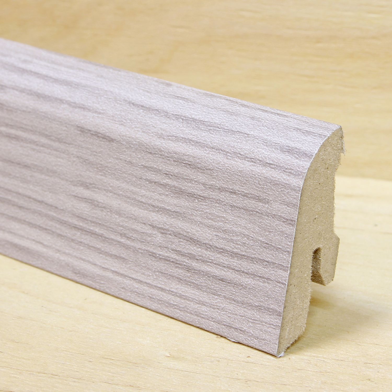 Sokliliist Duri hall tamm MDF 37x18mm/2,4m 93750131240